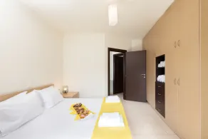 Le Petit Reve - Image 4