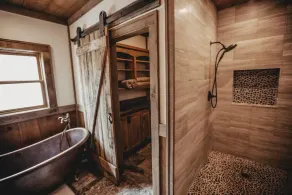 Luxe Mtn Retreat – 3 King Suites, River Access, Hot Tub - Image 2