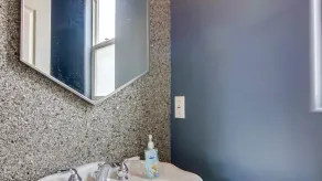 Smukt udpeget og professionelt designet North Pacific Beach Townhouse - Image 3