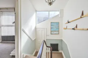 Charming Three Story Townhouse footsteps away from the historic harbour. - Image 2