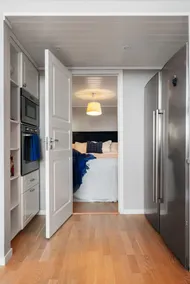 Agréable appartement de vacances adapté aux familles avec internet haut débit et barbecue | Vue sur l'eau - Image 5