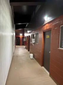 Tip Top Motel - Image 4