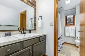 Cozy at Creekwood Getaway - Image 4