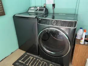 Bright condo in the palms, close to everything! - Image 3