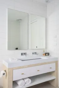 Vue One Nelson Bay Waterfront Luxury - Image 4