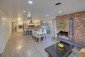Spacious Hot Tub House w Cal King Beds! - Image 3