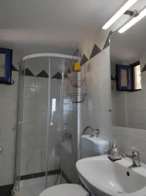 Sentiment d'été dans le studio avec vue fantastique sur la mer pour 2-3 personnes - Image 5