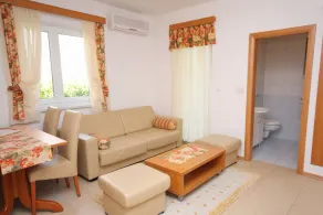 One bedroom apartment with terrace Banjol, Rab (A-3215-d) - Image 3