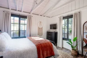 Little Green House - Monterey House - Historic Downtown Cottage, With Beautiful Yard - Image 5