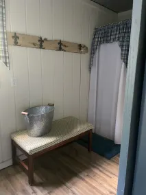 Mama Bears Cozy Creekside Cabin at Up The Creek - Image 5