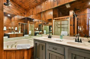 Spruce Haven 3 Bedroom Home by RedAwning - Image 4