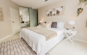 Stunning Waterview house sized apartment.  Walk to beaches and restaurants. - Image 3