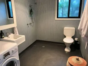 Old School Beach House - Image 3