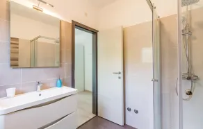 Three-Bedroom Holiday Home In Cetinici - Image 4