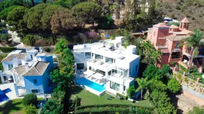 Villa Royale - Modern Luxury 5 bedroom Villa in Rio Real - Image 4