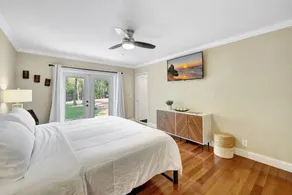 Tropical Pool Retreat Sleeps 10 Near Inter Miami Stadium & Beaches - Image 5