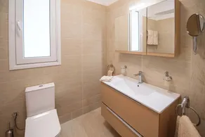 Seaside Retreat in Diminio - Image 3