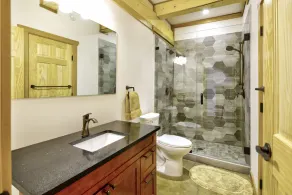 Huge, 2017 built home with 2 Master Bedrooms. Perfect for Large Groups up to 18 - Image 3