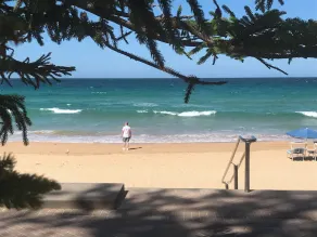 World famous beach location Manly - Image 5