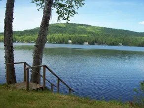 Charming Lakefront Cottage - Image 2