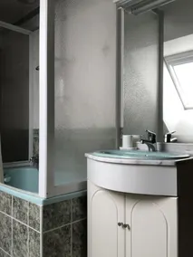 Casa com jardim, praia de 40m, para 8 a 10 pessoas, totalmente equipada. - Image 5