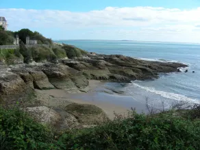 La Belle Bleue, a house with a garden located 300 meters from the beach - Image 4