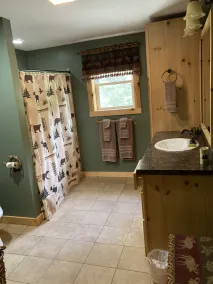 Gorgeous Cabin tucked in the woods for your Hidden Pittsburg getaway. - Image 3