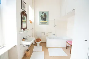 Saddle room and studio - Image 5