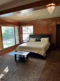Cozy studio under the Oaks, easy walk to Zilker park and fun! - Image 4