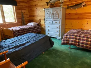 Quiet \"UP NORTH\" Cabin with all the Amenities. 200 a night. - Image 3