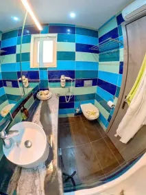 Deluxe Beach Apartment- Sleeps 2 & Private Terrace - Image 5
