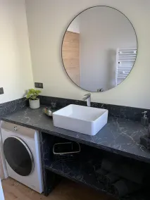 Apartment-Modern-Ensuite with Shower-Terrace-Le raffiné - RDC - Image 4
