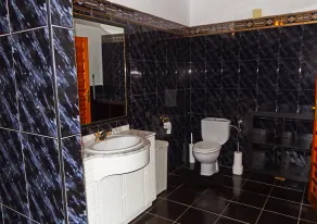 Große andalusische Villa mit Pool, atemberaubende Aussicht und Privatsphäre - Image 3