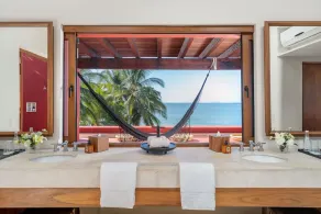 Stunning 7 Bd Beachfront Villa, Fully Staffed w Golf, Spa, Beach Clubs - Image 2