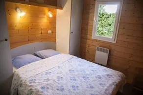 Lake Bonnefon campsite *** - Chalet PREMIUM with lake view 35 m2 (3 bedrooms) 8 persons - Image 4