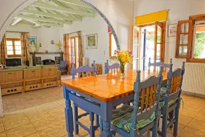 Exceptional villa with panoramic sea views. Secluded & convenient  Large pool   - Image 2