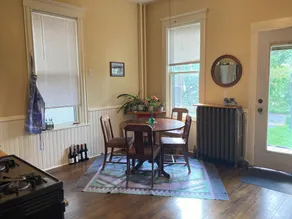Private room in shared home with full kitchen, and living room. - Image 2