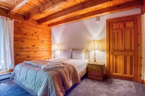 🐾Connaughton - Private log home along the South Shore of Rangeley Lake, dog friendly - Image 5