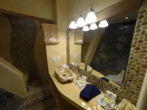 The owners of sailing catamaran \"Picante\" bring you a slice of paradise - Image 3