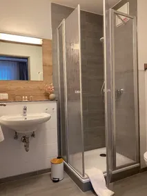 Gallery apartment with fully equipped kitchen - Image 4