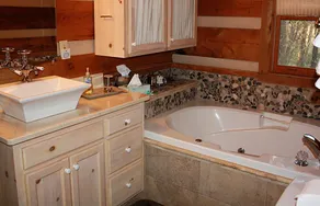 Romantische Blockhütte mit Panoramablick, WiFi, Whirlpool, Wanderwege, in der Nähe von Boone - Image 3