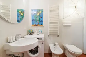 GuestHost - Scrovegni Design Apartment - Image 5