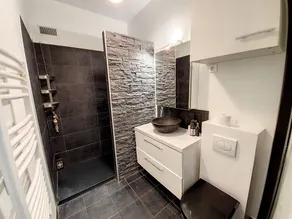 Tres mignon appartement Toutes commodités et metro a 2 mn et du Rer  - Image 2