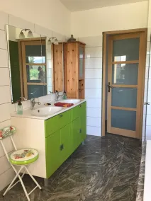 Belle maison avec terrasse, vue dégagée,piscine,classée 3* Meublée de tourisme - Image 5