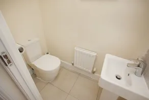 DBS Serviced Apartments - The Stretton - Image 5