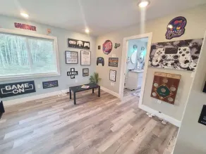 Stunning Lake Home w arcade and huge deck - Image 3