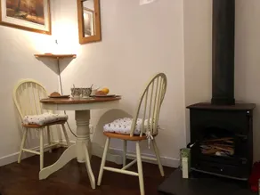 woodland cottage - Image 2