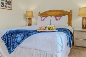 Classic island condo w/ partial ocean view, & shared hot tub & pool - Image 5