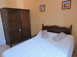 Uafhængig lejlighed i hus i smuk sten - Image 3