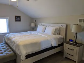 Former Dairy Barn Loft Apartment - Image 5